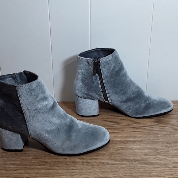 sam edelman grey booties